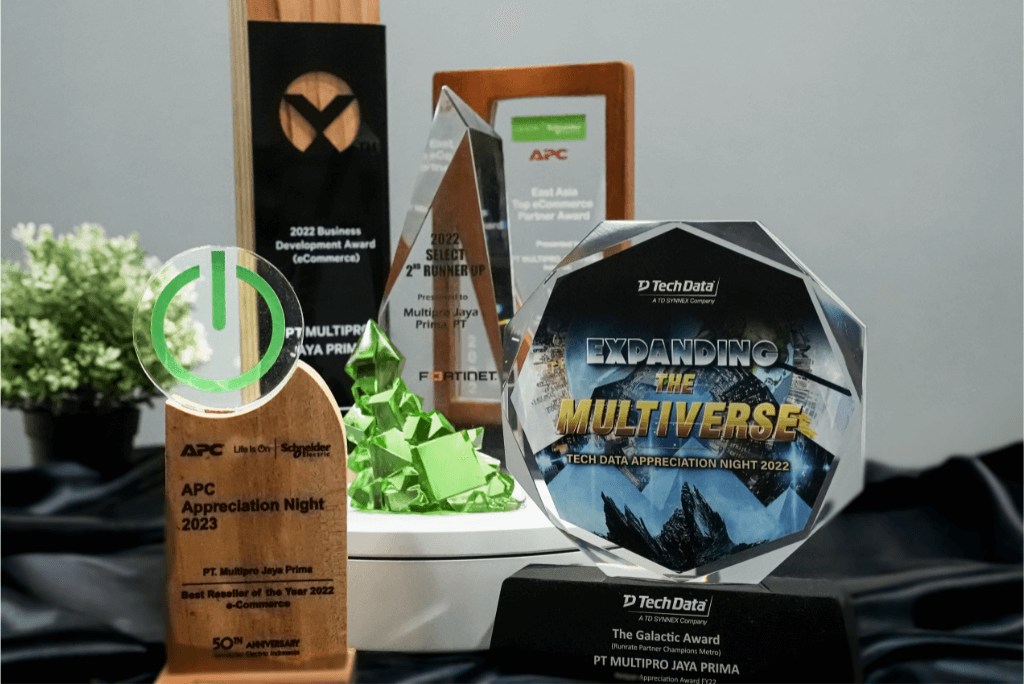 Untitled design (1) award multipro 2012